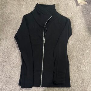 EUC lululemon full zip Radiant jacket